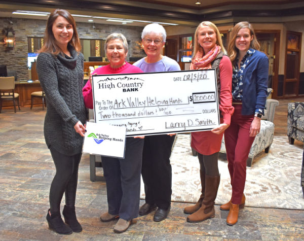 AV Helping Hands receives $2,000